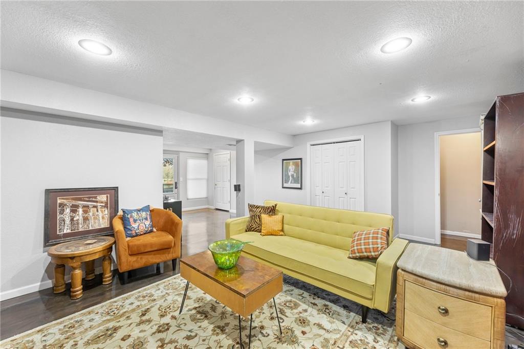 20729 South Barker Road Spring Hill, KS 66083 - Photo 18 of 62