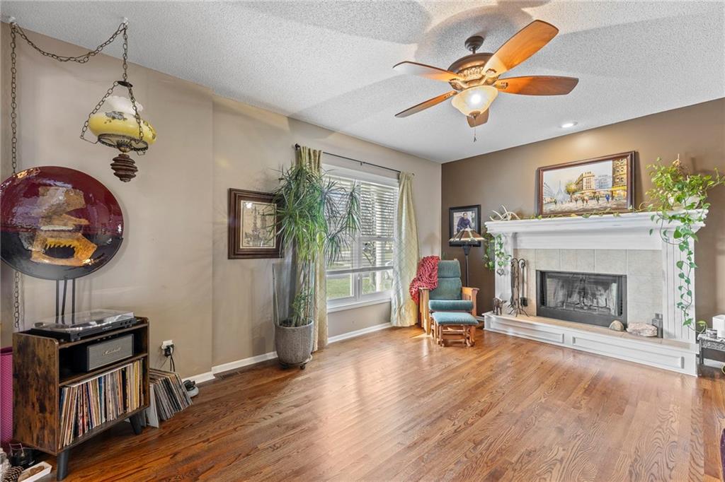 20729 South Barker Road Spring Hill, KS 66083 - Photo 2 of 62