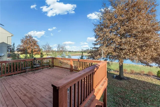 $470,000 | 20729 South Barker Road, Spring Hill, KS 66083