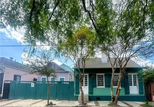 $2,500 | 922 B Kerlerec Street, Unit B, New Orleans, LA 70116