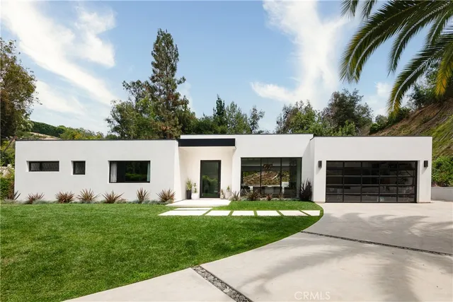$5,650,000 | 9924 Liebe Drive, Beverly Hills, CA 90210