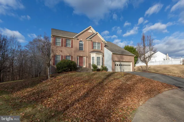 $589,000 | 2 Basalt Drive, Fredericksburg, VA 22406