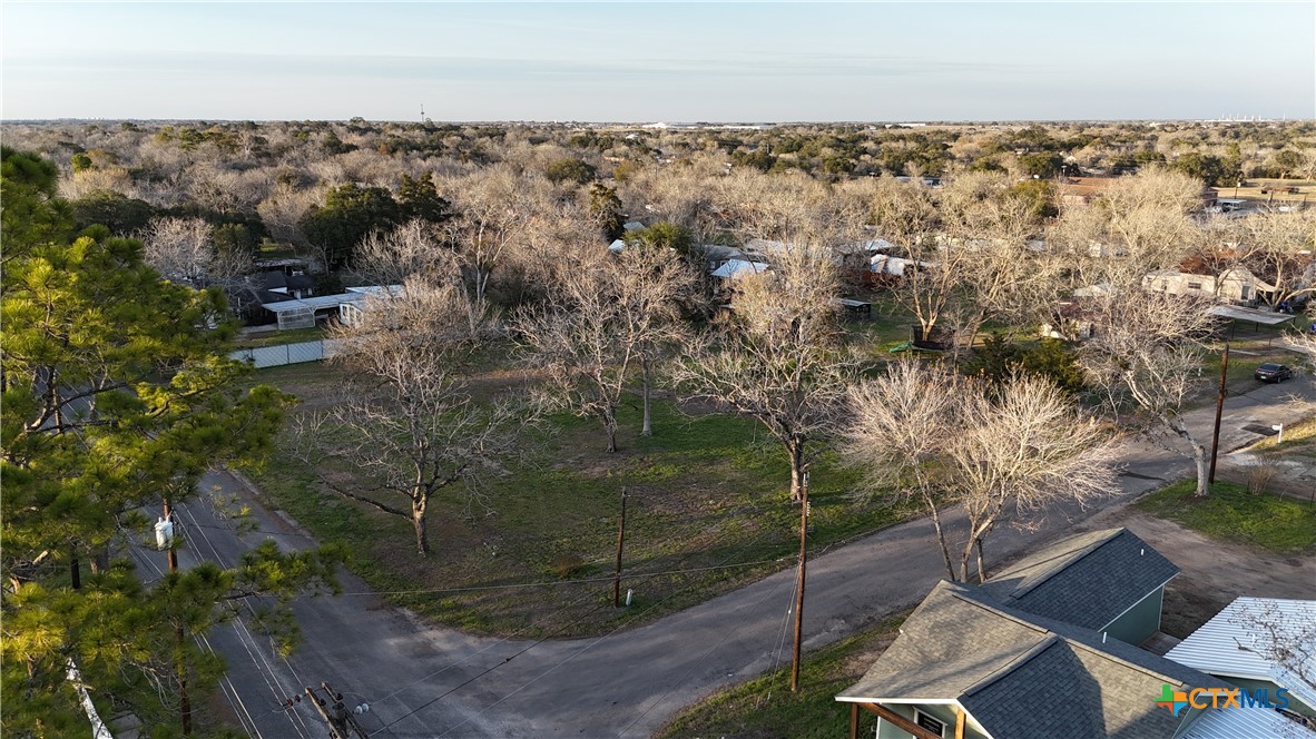 209 Maple Street Yoakum, TX 77995 - Photo 18 of 19