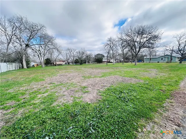 $99,900 | 209 Maple Street, Yoakum, TX 77995