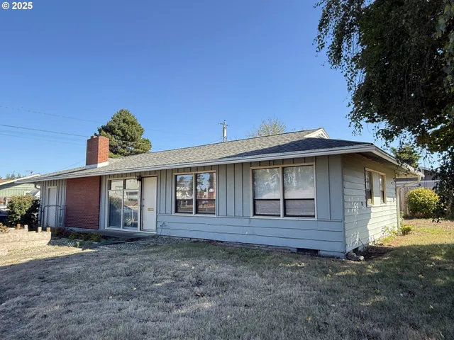 $306,000 | 2975 Colorado Avenue, North Bend, OR 97459