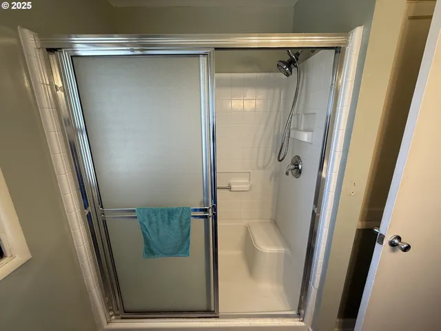 $306,000 | 2975 Colorado Avenue, North Bend, OR 97459