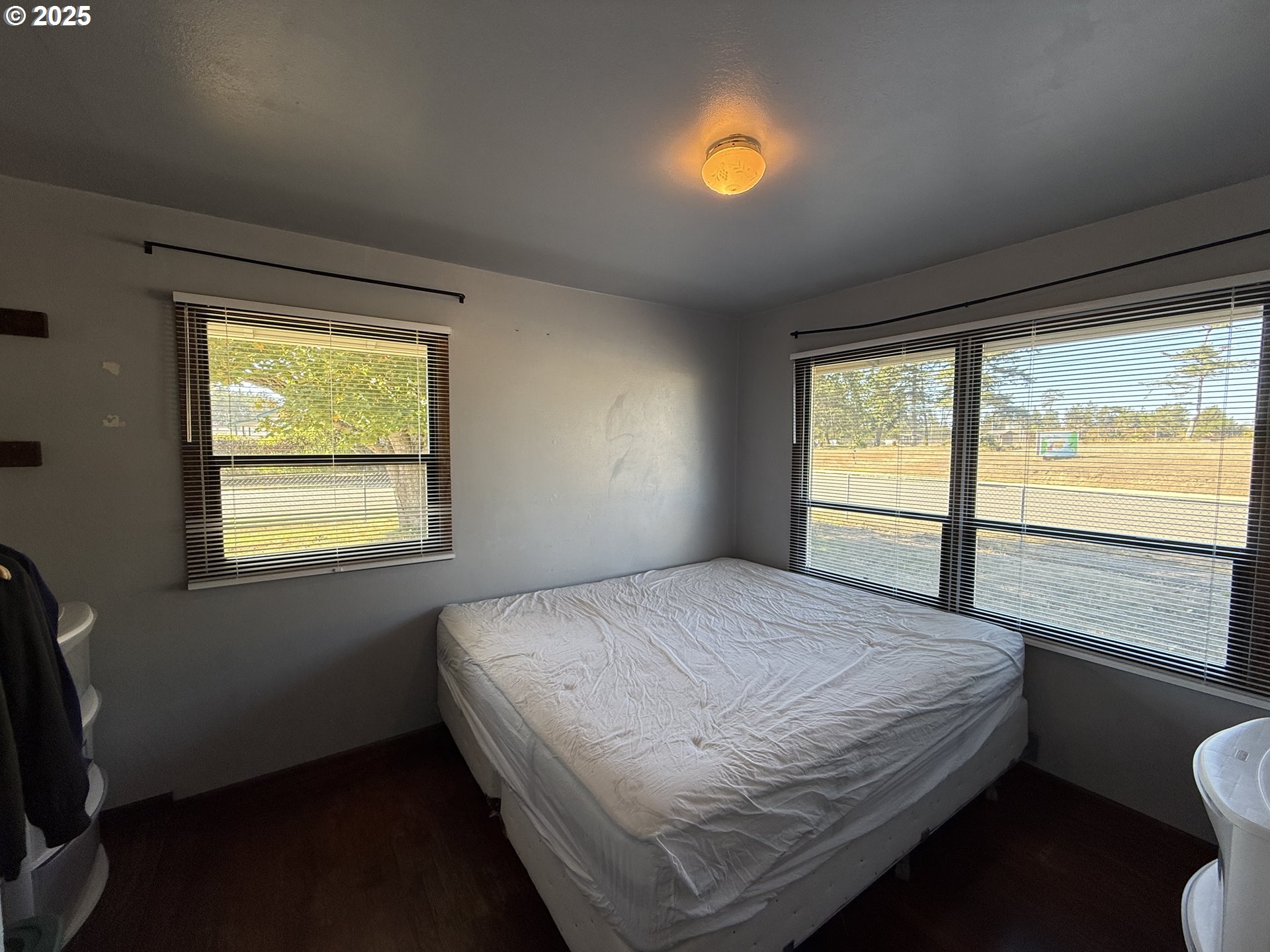 2975 Colorado Avenue North Bend, OR 97459 - Photo 18 of 26 Bedroom