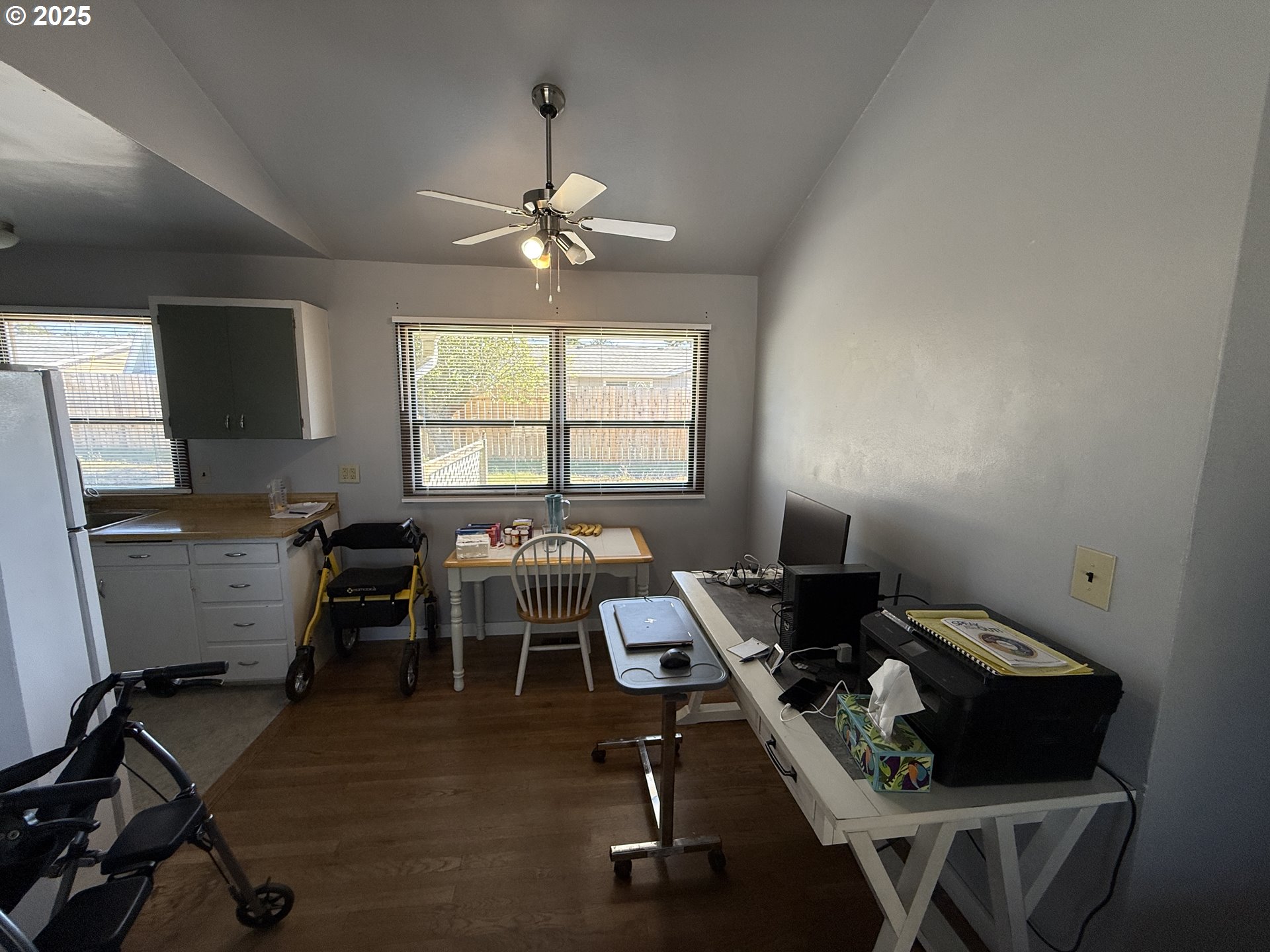 2975 Colorado Avenue North Bend, OR 97459 - Photo 6 of 26 Dining Room