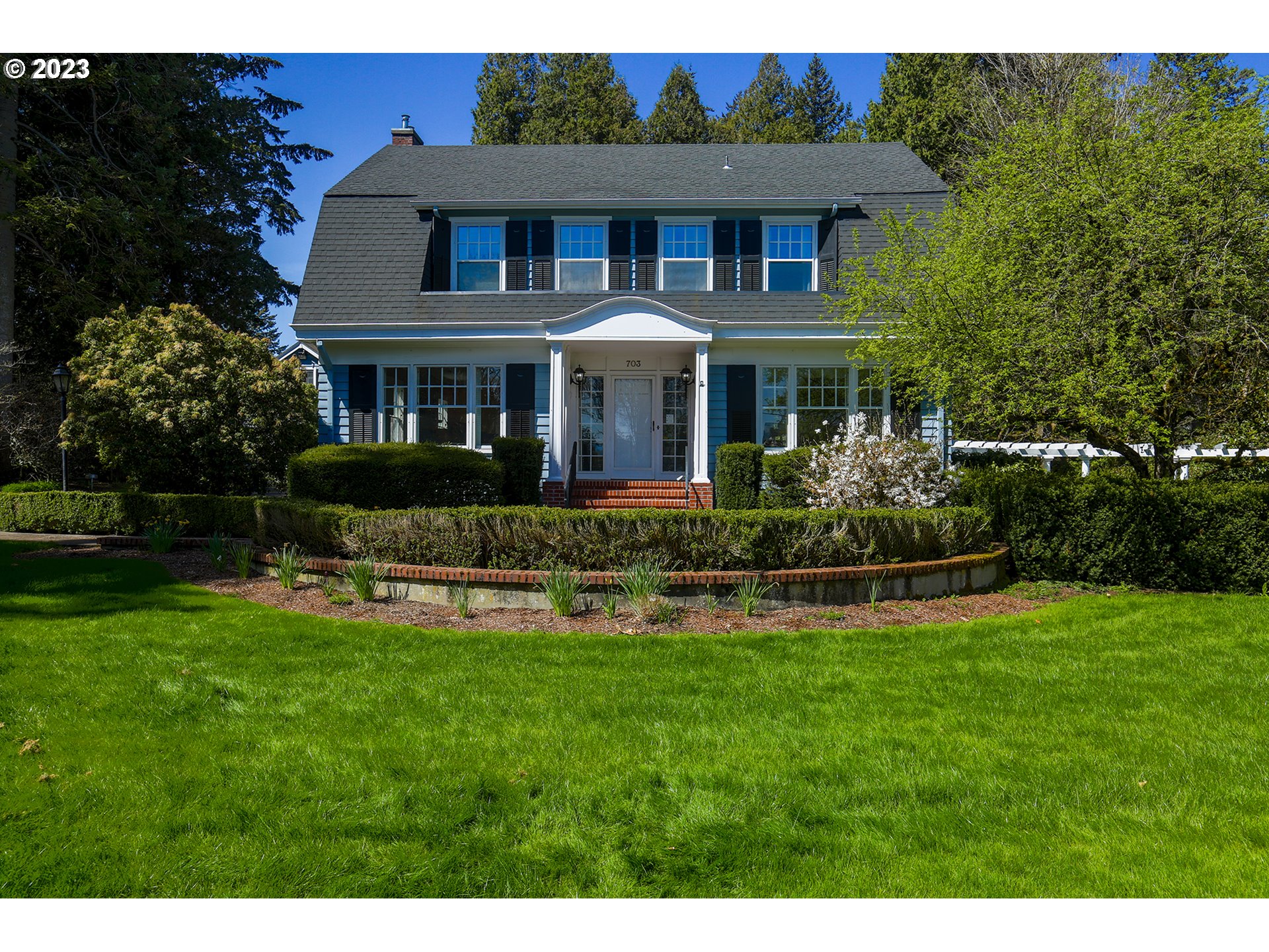 703 Northwest Wallula Ave  