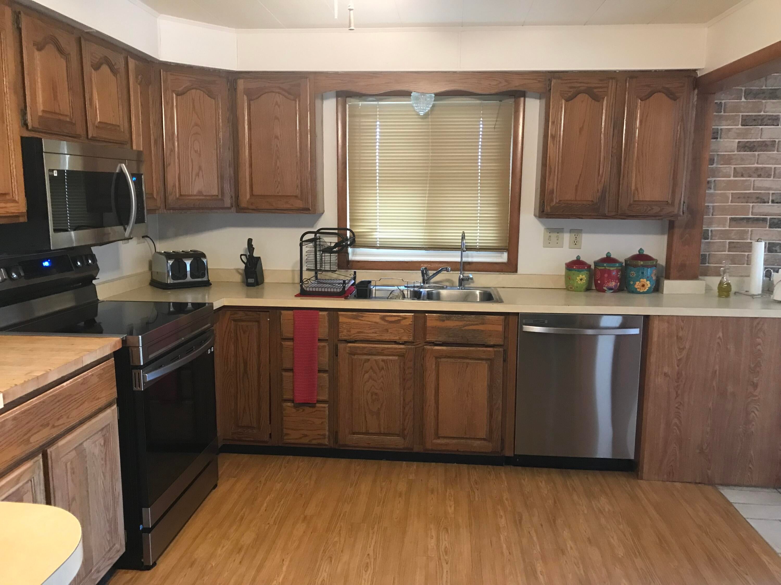 1394 Hackmatack Road Cheboygan, MI 49721 - Photo 11 of 36 Gallery Image 11