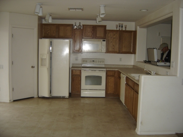 43659 West Cowpath Road Maricopa, AZ 85138 - Photo 5 of 9 Kitchen View