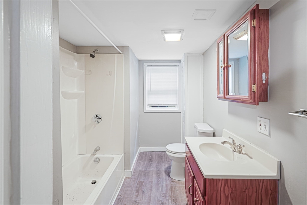 10 Ellsworth Street Worcester, MA 01610 - Photo 29 of 31