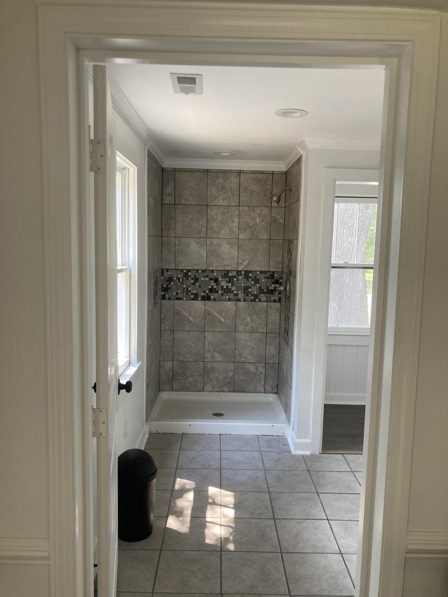 110 Groves Street Walterboro, SC 29488 - Photo 14 of 25 Grove Street Master Walkin Shower