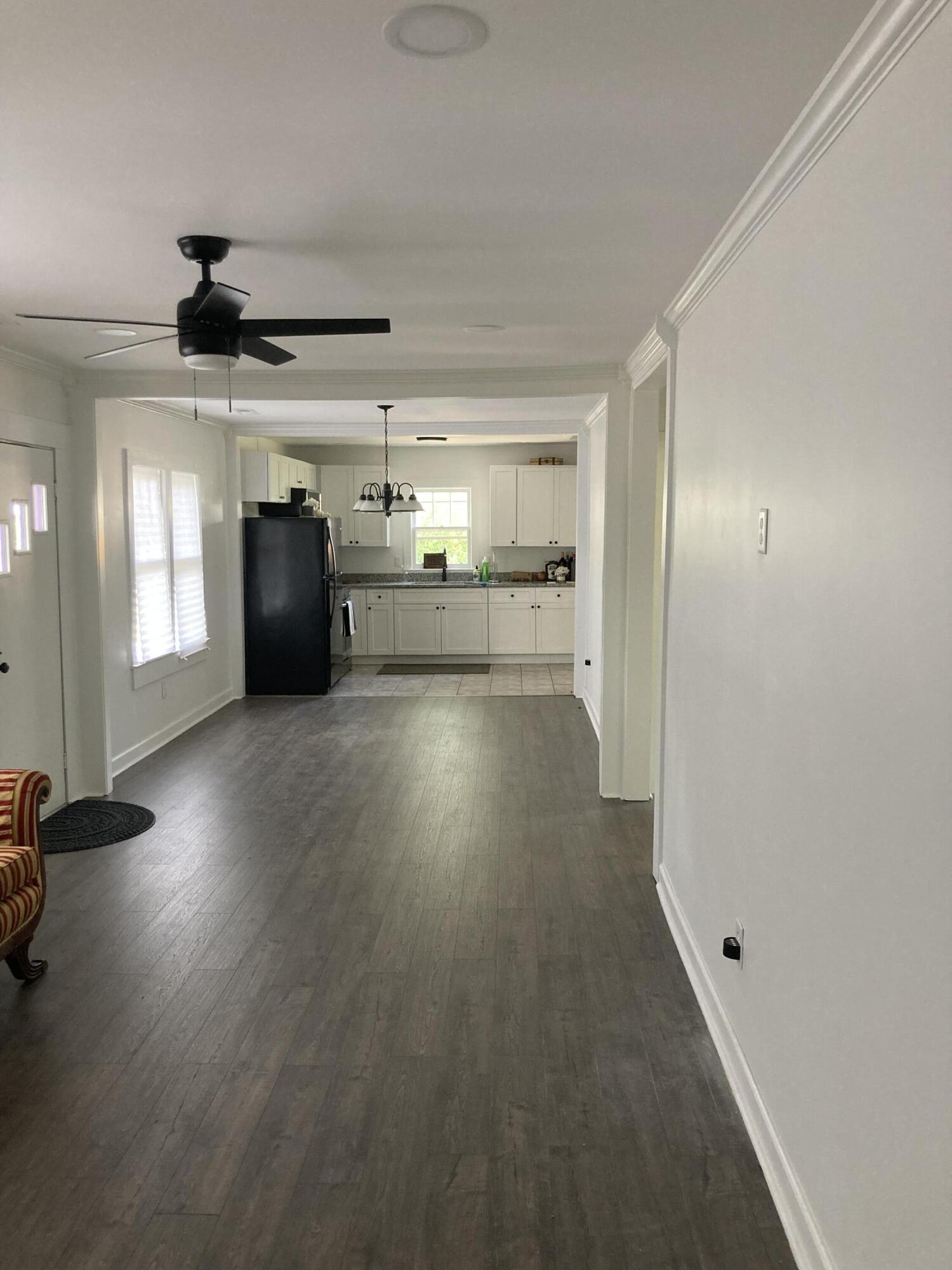 110 Groves Street Walterboro, SC 29488 - Photo 7 of 25 110 Grove Street Front Room