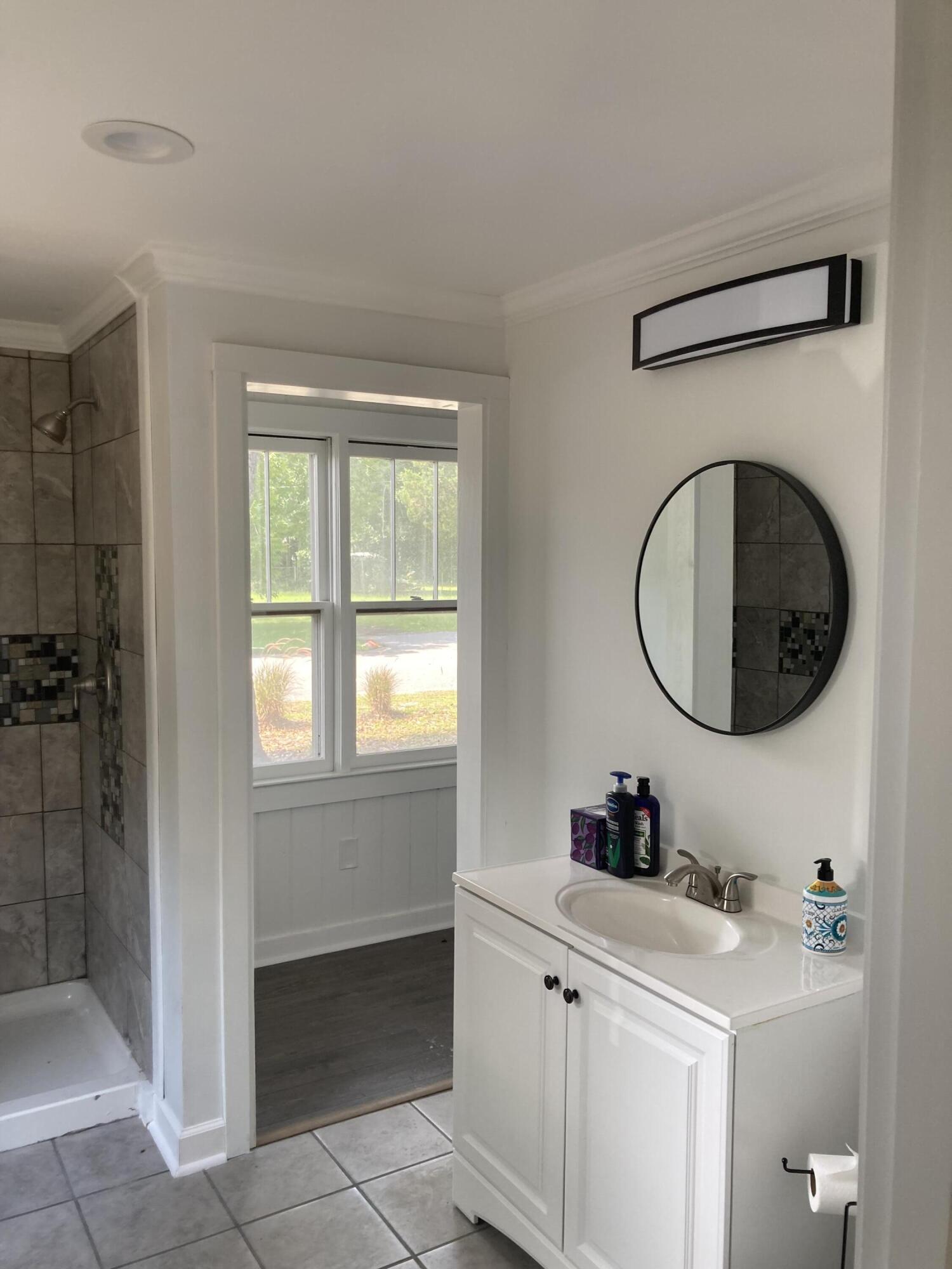 110 Groves Street Walterboro, SC 29488 - Photo 9 of 25 Grove Street Bath 1