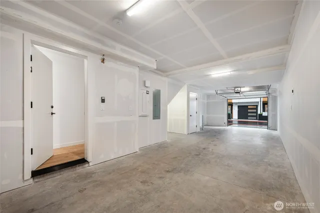 a black and white photo of a living room