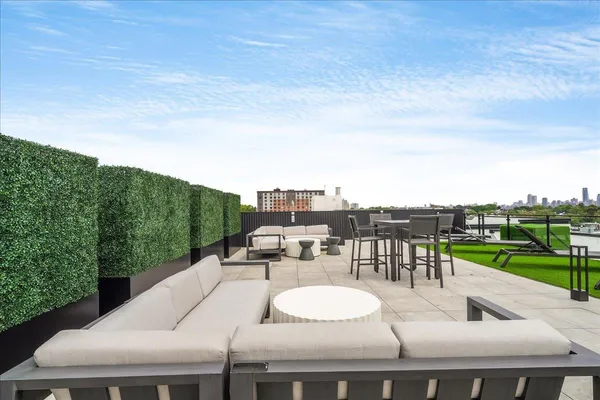 $3,800 | 121 34th Street, Unit 405, Union City, NJ 07087