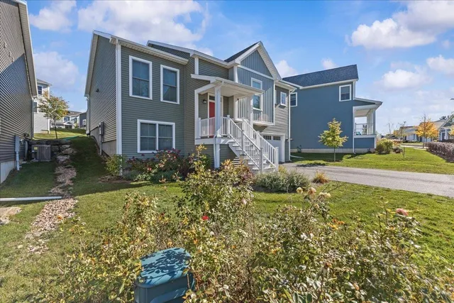 $689,000 | 200 Two Brothers Drive, South Burlington, VT 05403