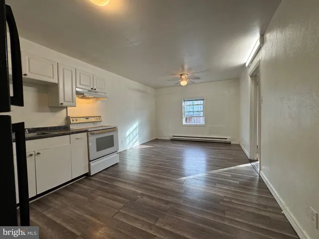 $900 | 222 Long Lane, Unit 2F, Upper Darby, PA 19082