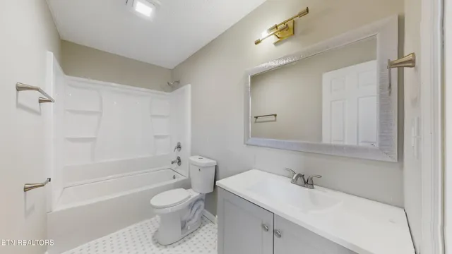 $369,000 | 2426 Highway 25W, Strawberry Plains, TN 37871