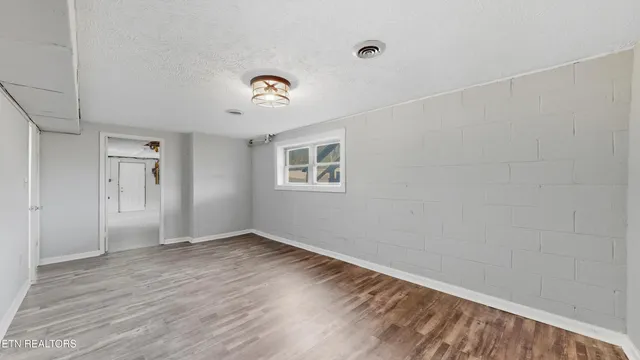 $349,000 | 2426 Highway 25W, Strawberry Plains, TN 37871