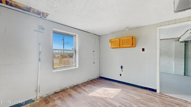 $369,000 | 2426 Highway 25W, Strawberry Plains, TN 37871