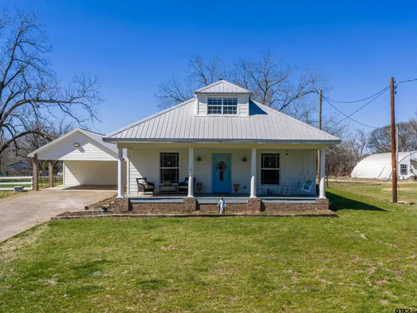 $294,000 | 117 Starnes Street, Winona, TX 75792