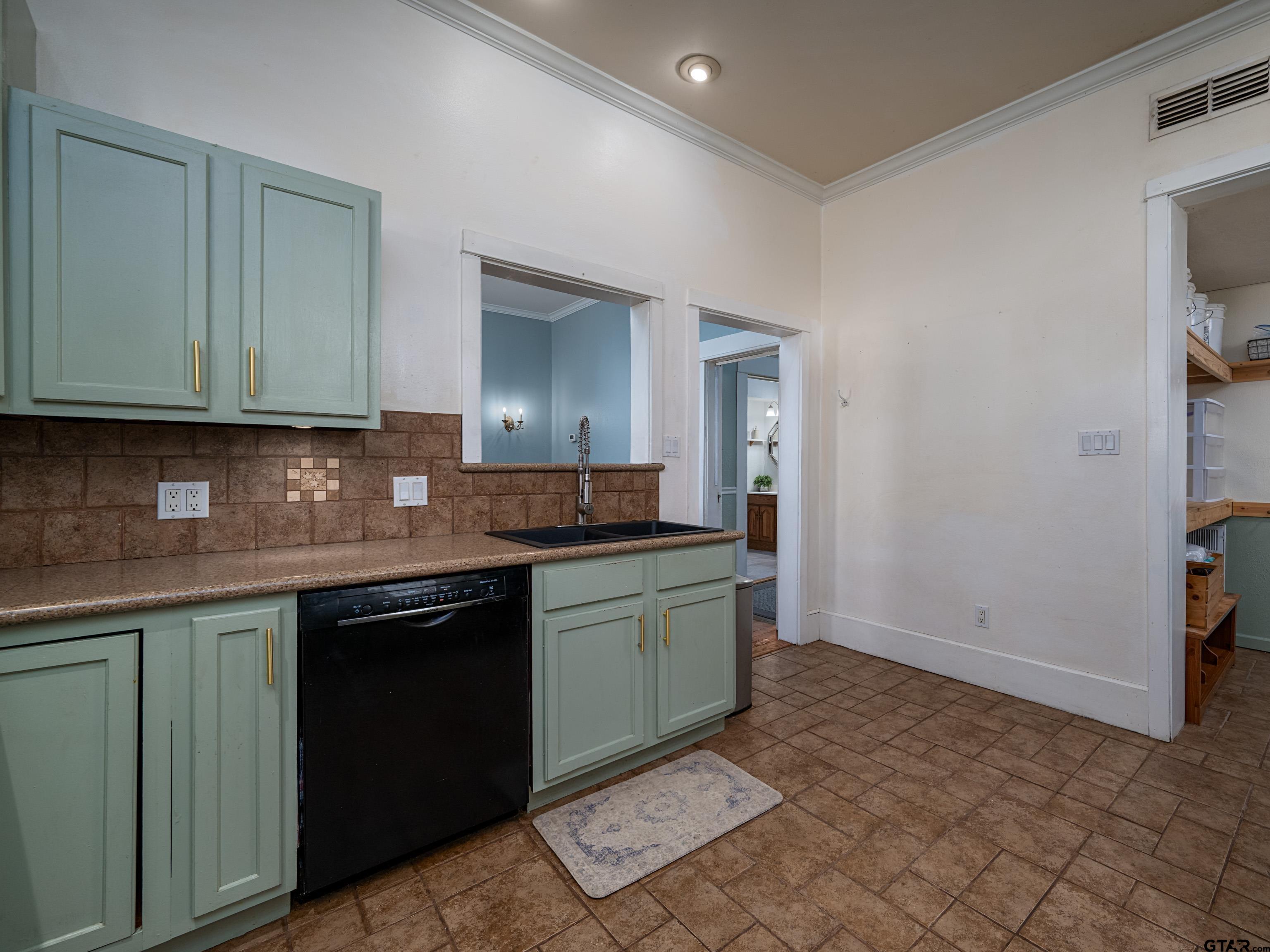 117 Starnes Street Winona, TX 75792 - Photo 13 of 35