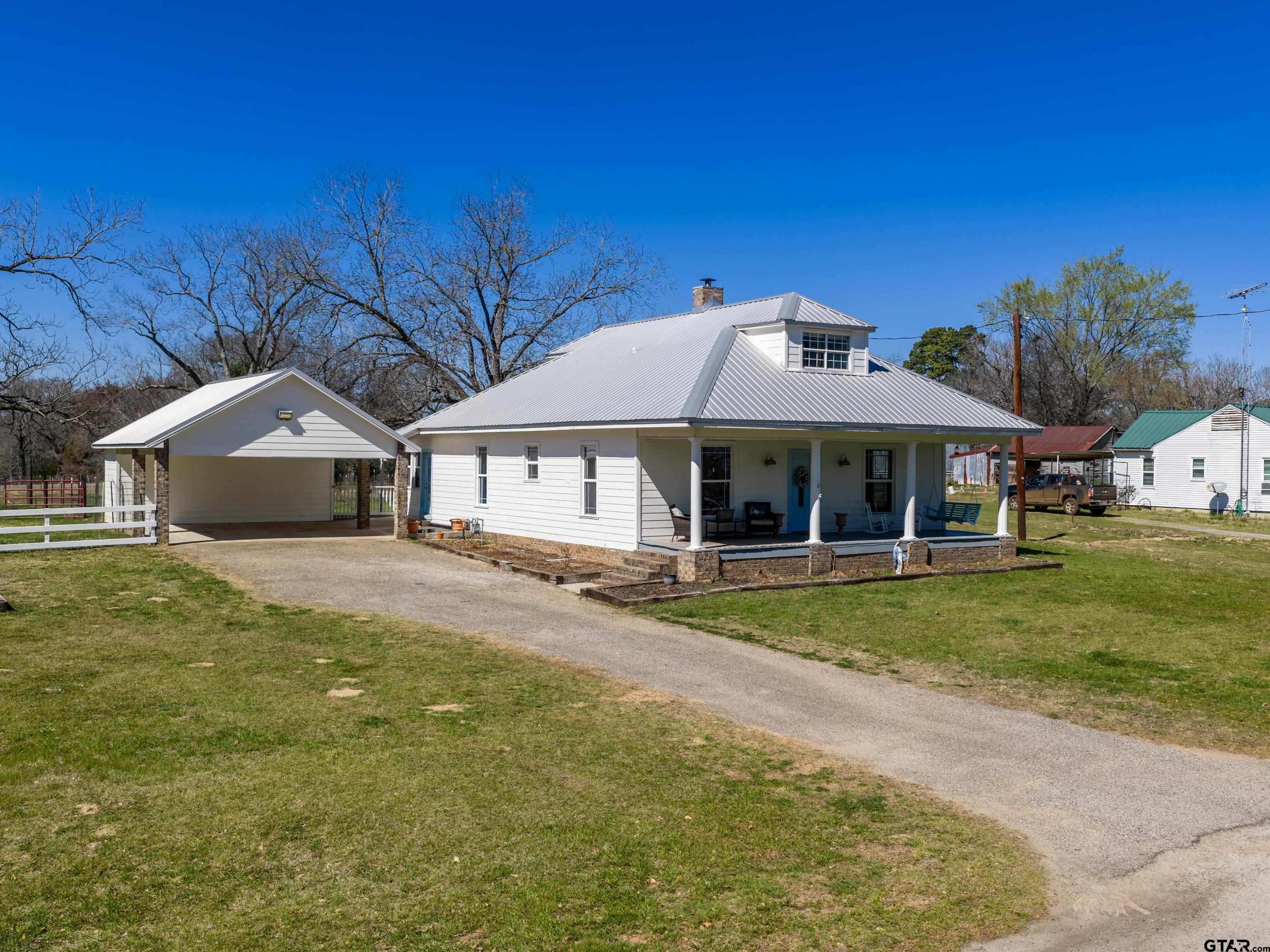 117 Starnes Street Winona, TX 75792 - Photo 2 of 35