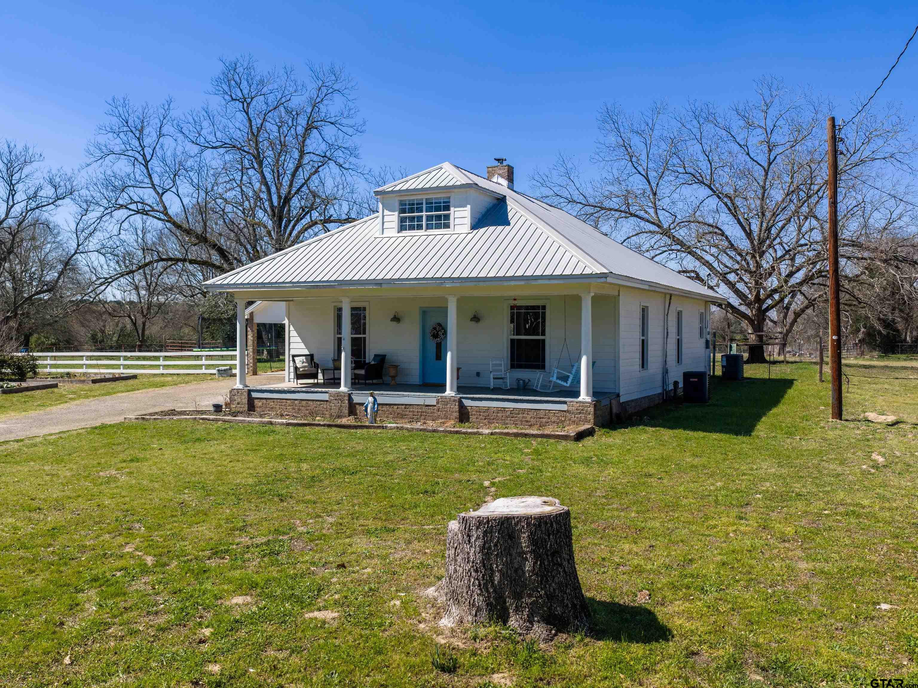 117 Starnes Street Winona, TX 75792 - Photo 3 of 35