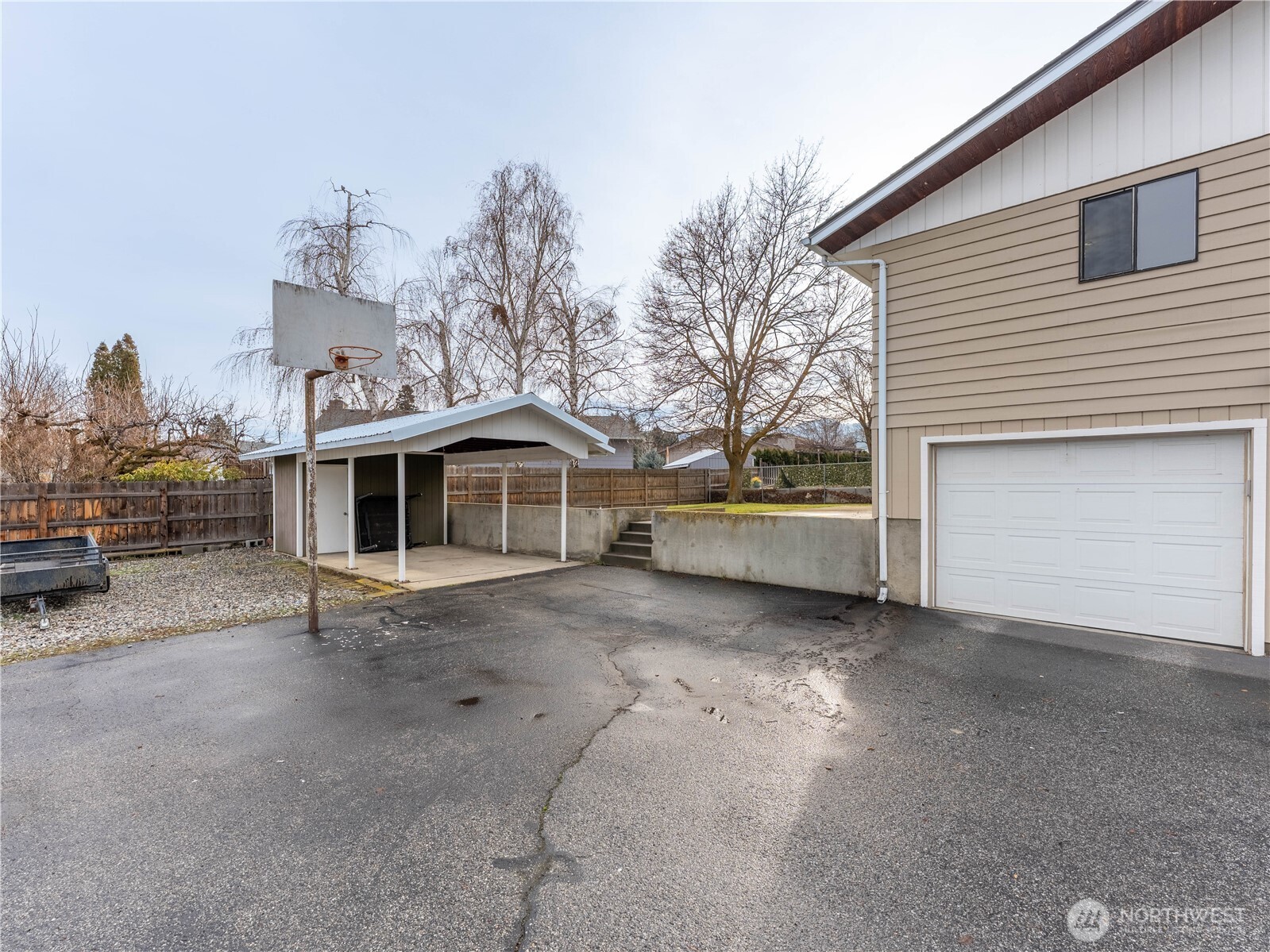 1317 Wedgewood Avenue Wenatchee, WA 98801 - Photo 30 of 39 a view of a house with a yard