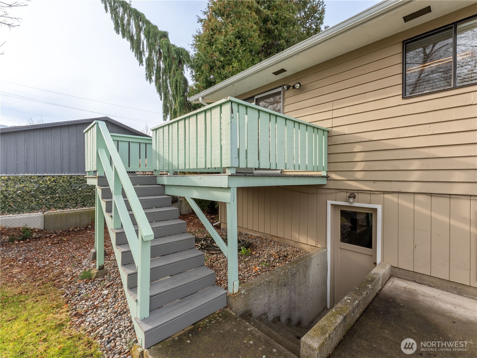 1317 Wedgewood Avenue Wenatchee, WA 98801 - Photo 37 of 39