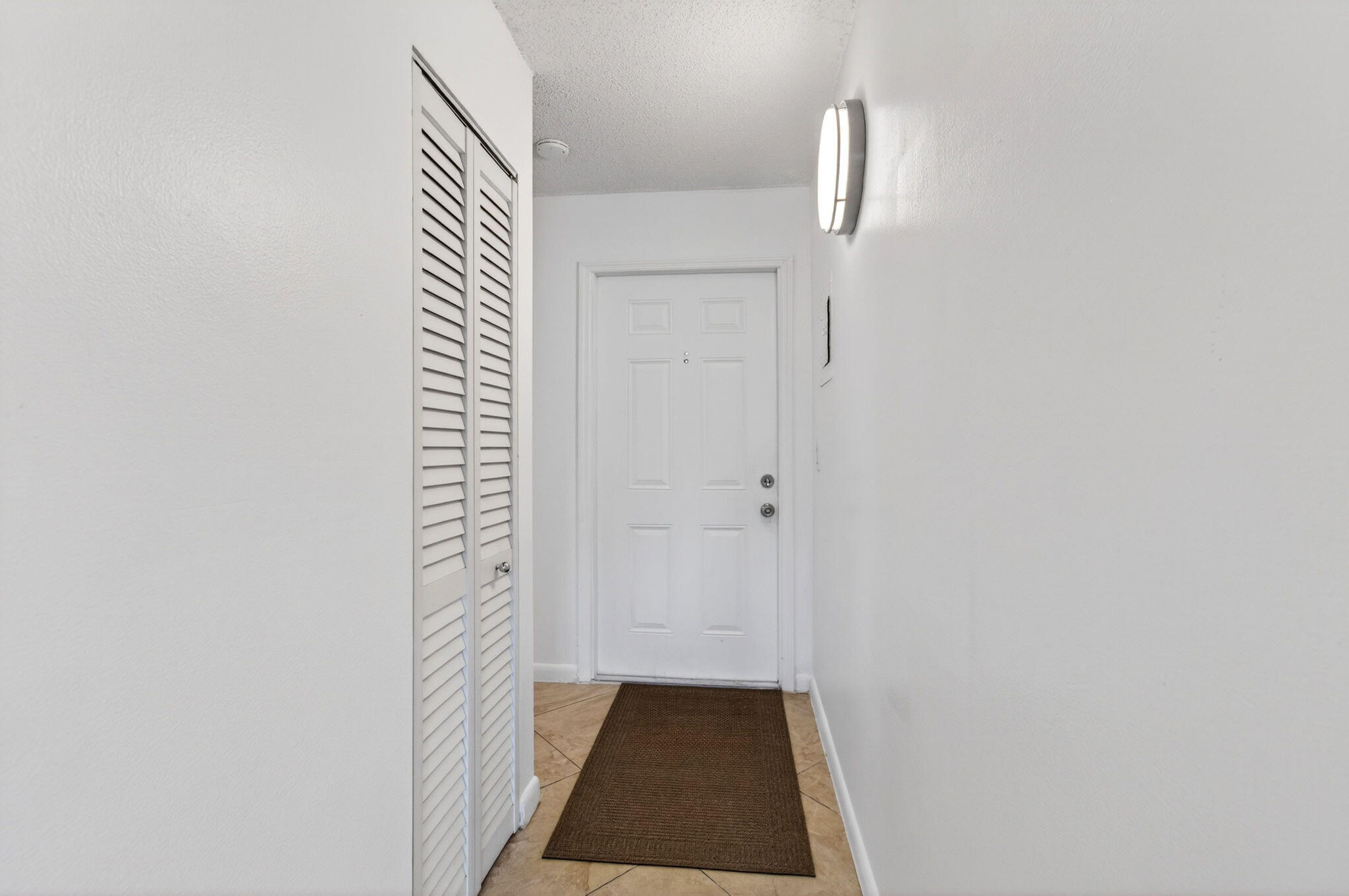 600 Southwest 2nd Avenue, Unit 240 Boca Raton, FL 33432 - Photo 38 of 54 Foyer