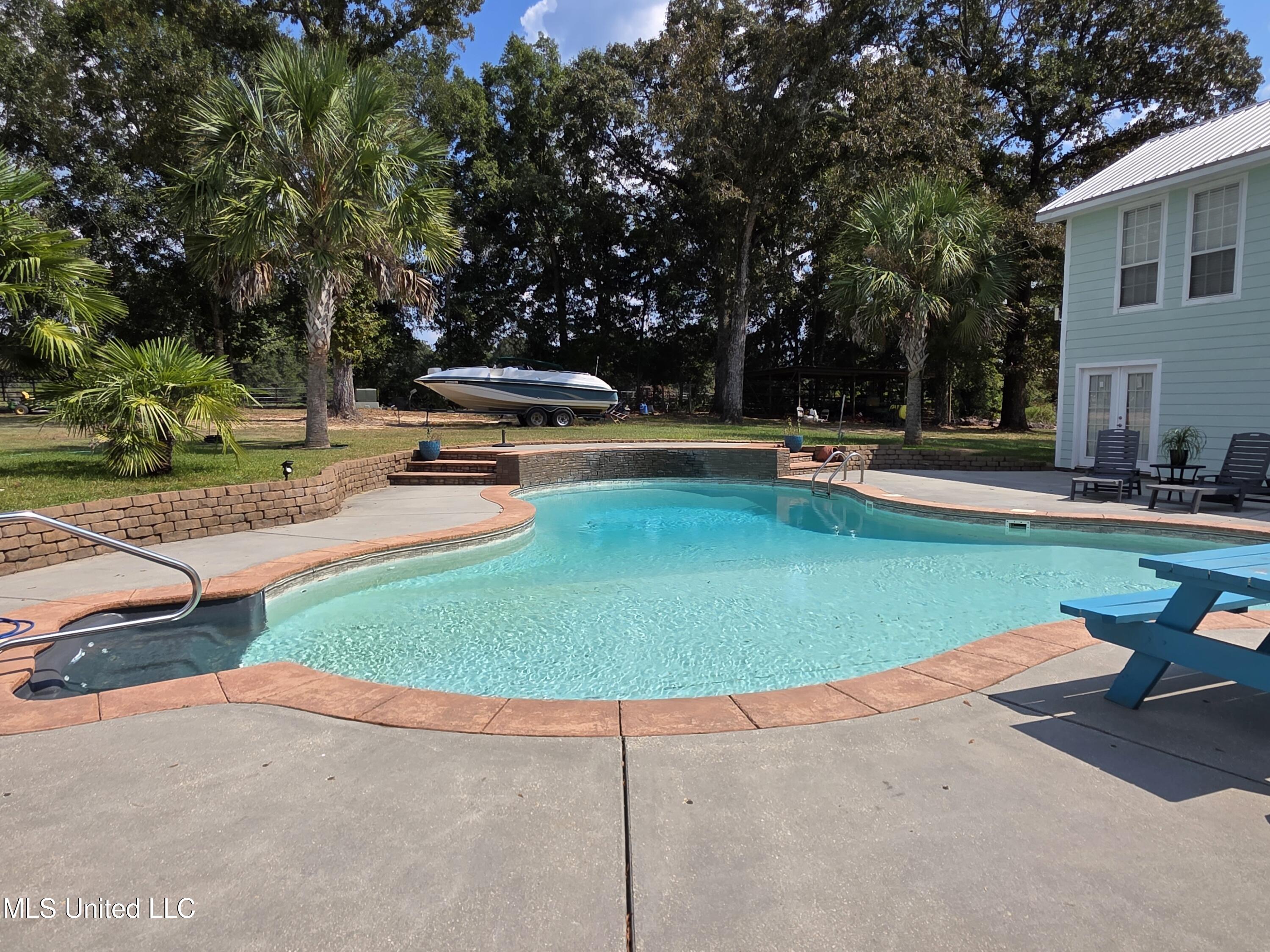 103 Harlan Davis Road Lumberton, MS 39455 - Photo 17 of 23 20250919_140222