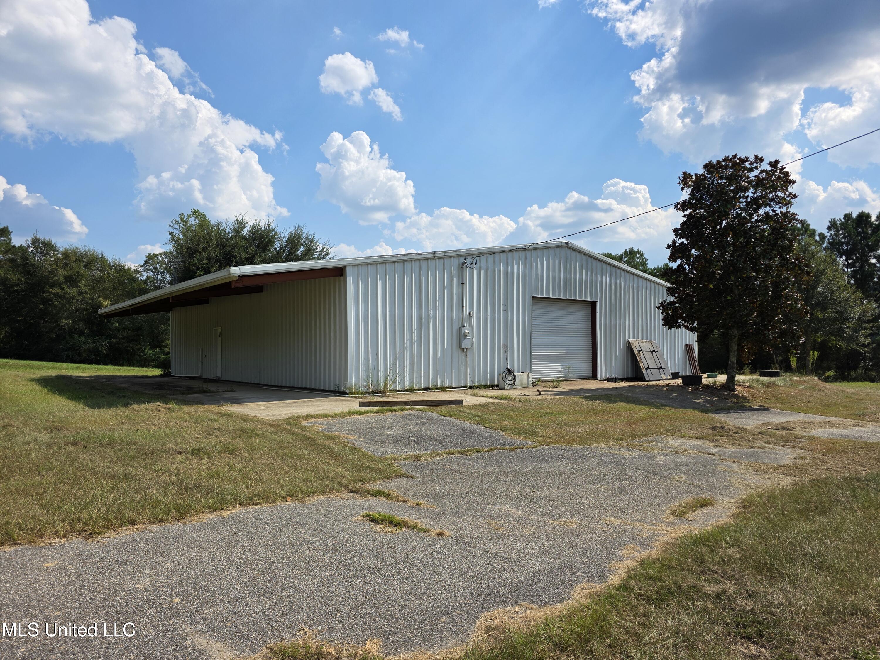 103 Harlan Davis Road Lumberton, MS 39455 - Photo 21 of 23 20250919_145021