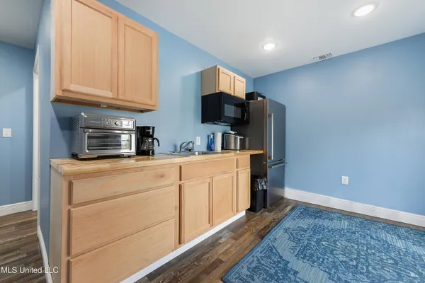 $1,350,000 | 103 Harlan Davis Road, Lumberton, MS 39455