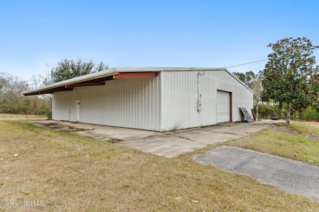 $1,350,000 | 103 Harlan Davis Road, Lumberton, MS 39455
