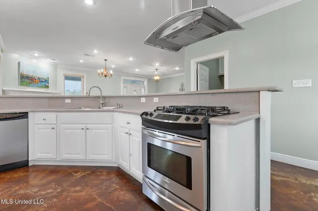 $1,350,000 | 103 Harlan Davis Road, Lumberton, MS 39455