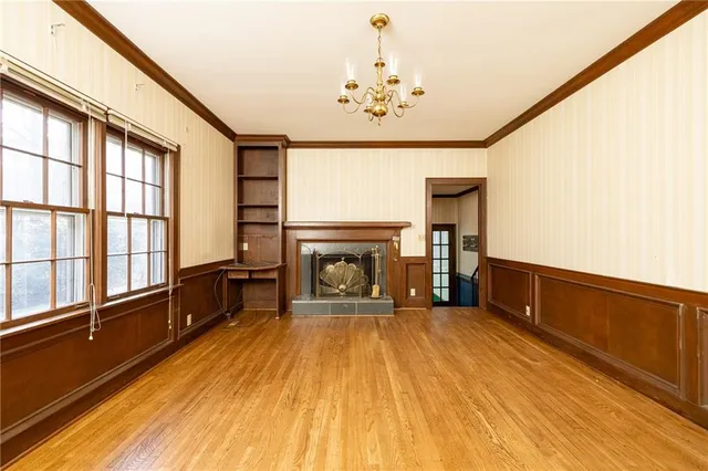 a view of a livingroom with a fireplace