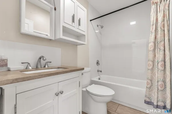 $1,850 | 1504 Iranistan Avenue, Bridgeport, CT 06605