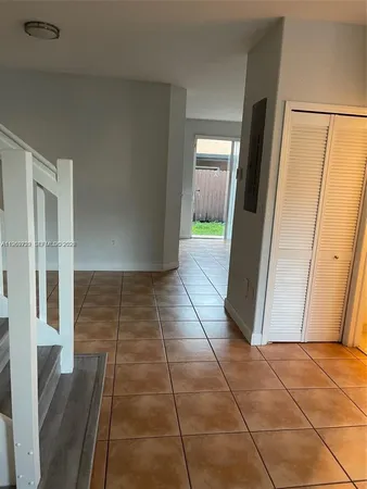 $2,900 | 6902 Northwest 174th Terrace, Unit E105, Hialeah, FL 33015