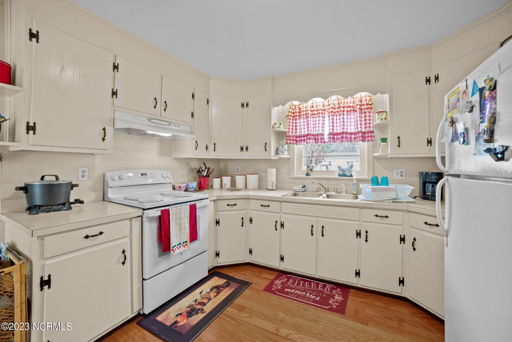 307 Firetower Road La Grange, NC 28551 - Photo 15 of 45 Kitchen