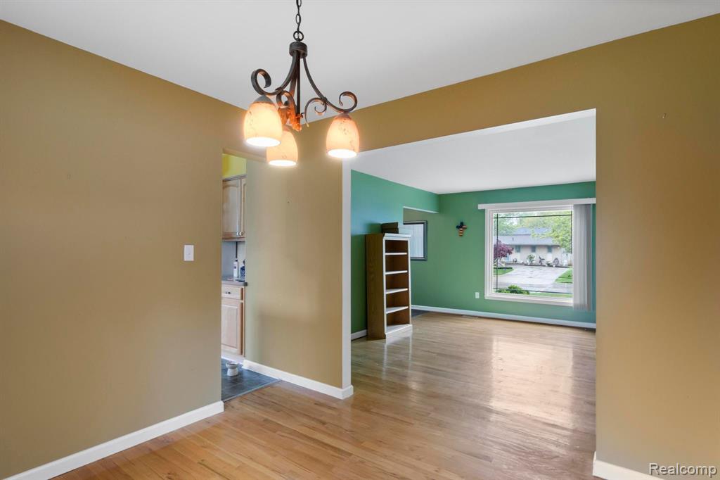 19048 Stonewood Road Riverview, MI 48193 - Photo 14 of 42 Gallery Image 14