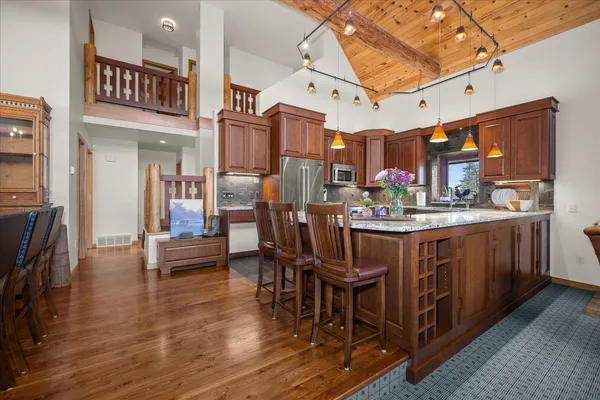 $1,190,000 | 16010 West Jade Lane, Medical Lake, WA 99022