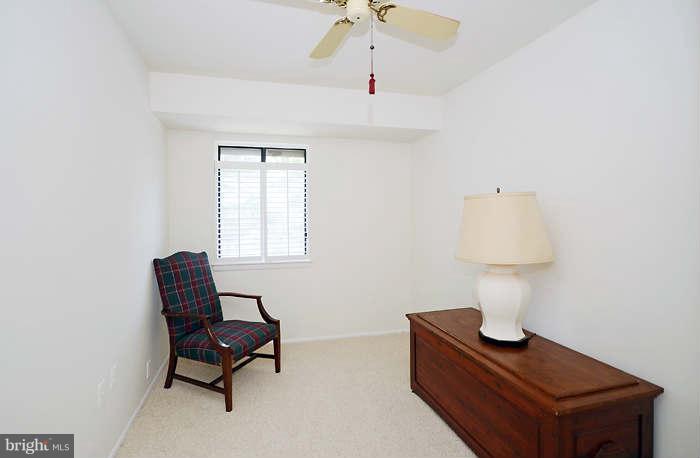 15 Stone Ridge Court Baltimore, MD 21239 - Photo 6 of 19 Living Room