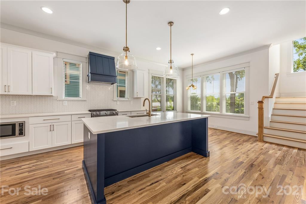 3811 Plainview Road Charlotte, NC 28208 - Photo 3 of 27 Gallery Image 3