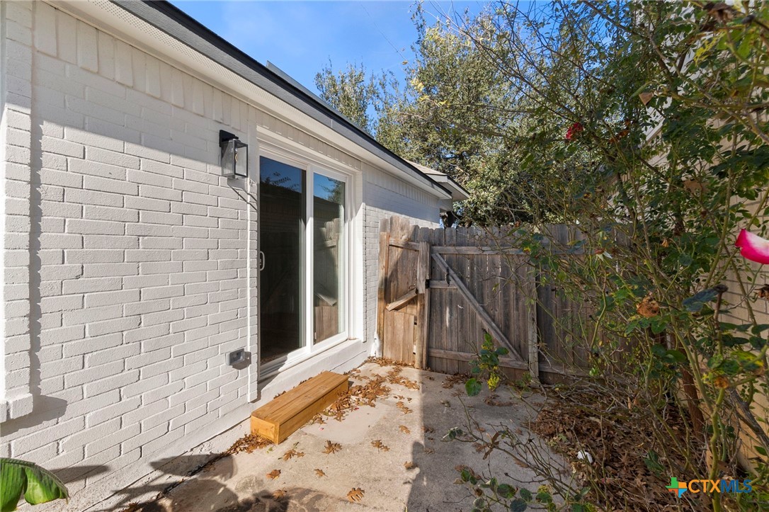 1751 Joy Spring New Braunfels, TX 78130 - Photo 32 of 35 a backyard of a house