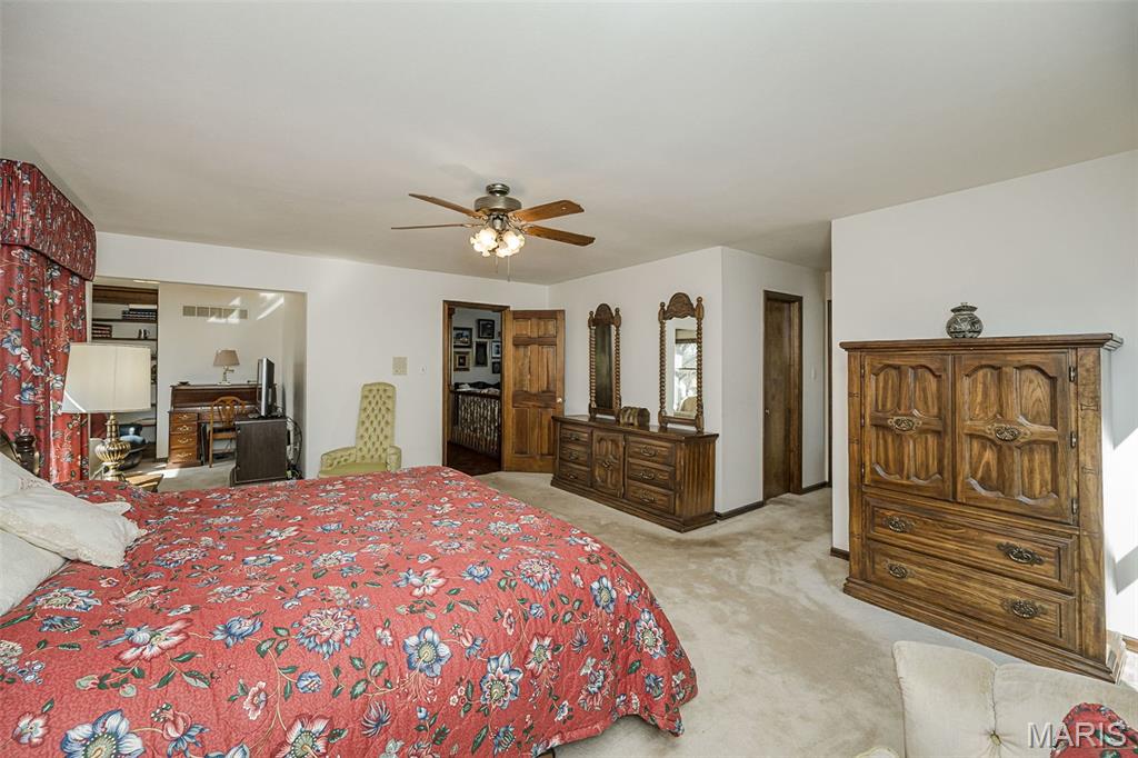 606 Aspen Ridge Court Chesterfield, MO 63017 - Photo 22 of 49