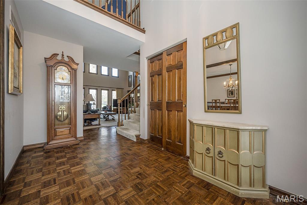 606 Aspen Ridge Court Chesterfield, MO 63017 - Photo 6 of 49