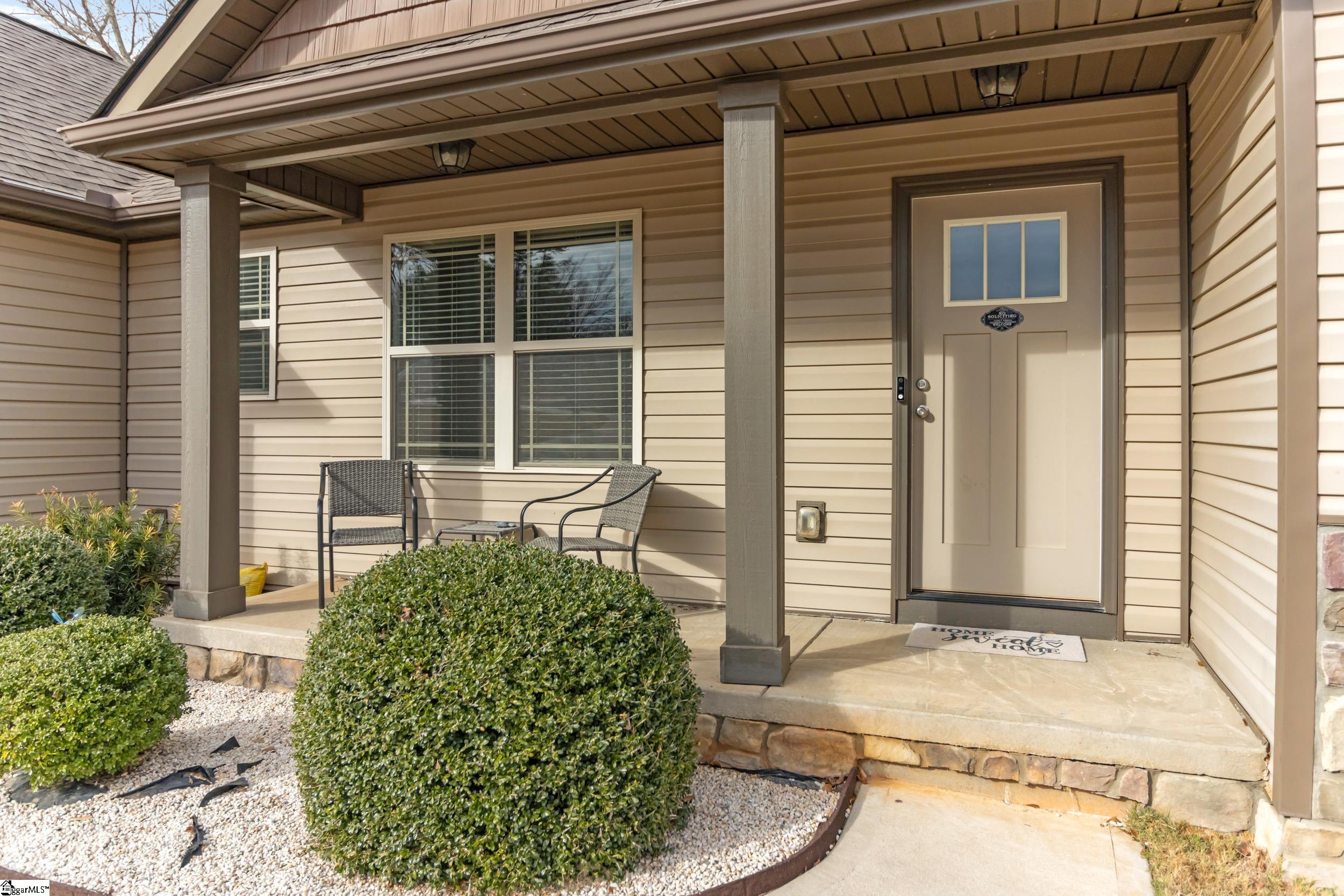 101 Stockton Lane Moore, SC 29369 - Photo 2 of 32